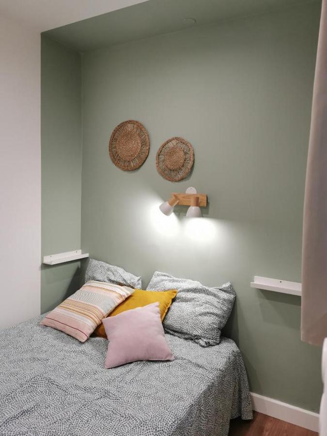 Appartements Acces Prive Plage De La Bergerie Hyères Exterior foto